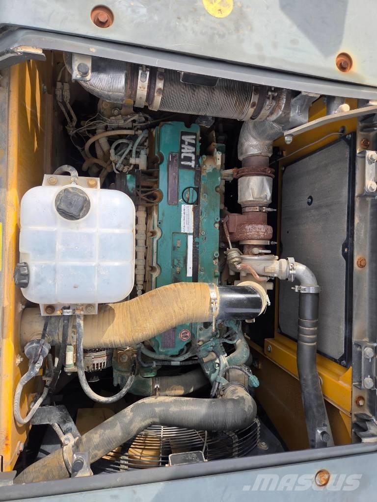 Volvo EC 300 EL Paletli ekskavatörler