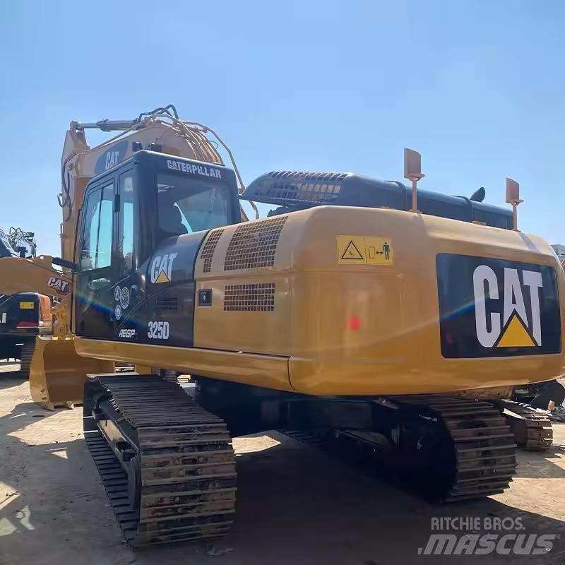 CAT 325 D Paletli ekskavatörler