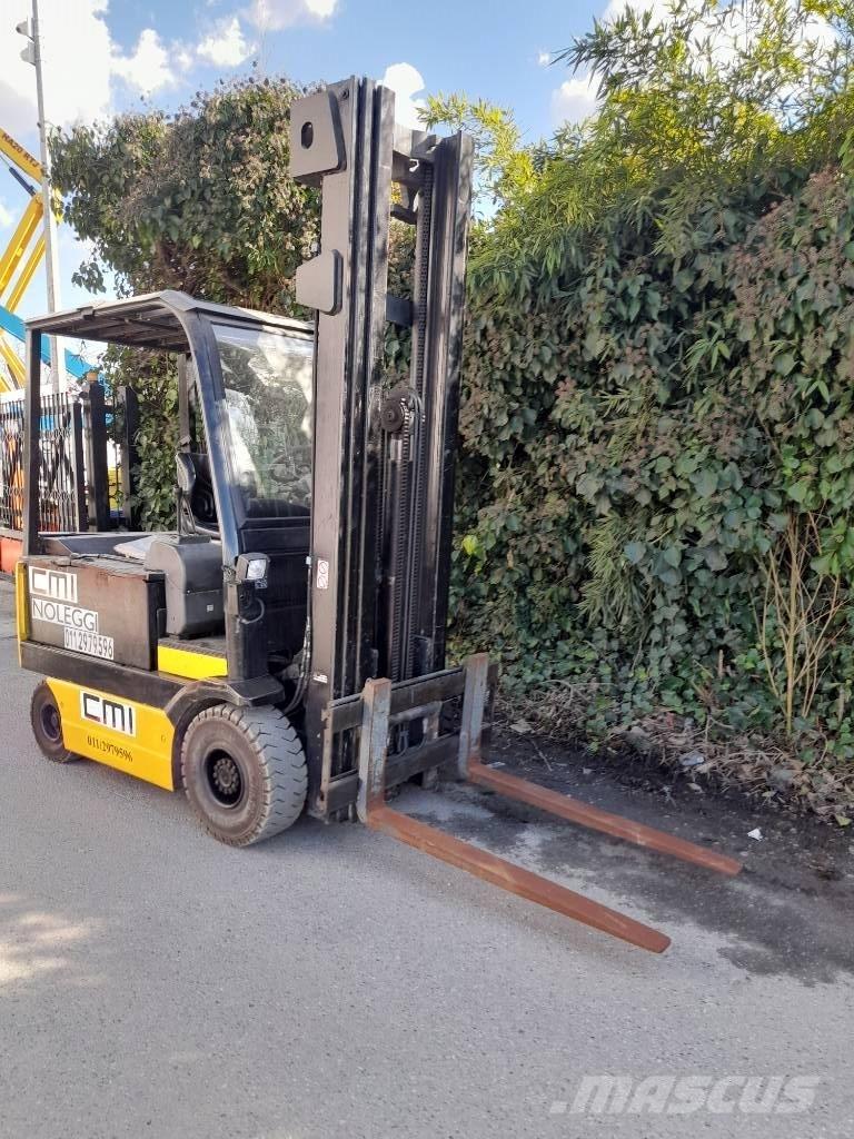 OM E 25 C Elektrikli forkliftler