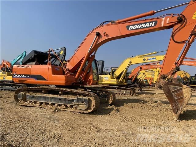 Doosan DH300 Paletli ekskavatörler