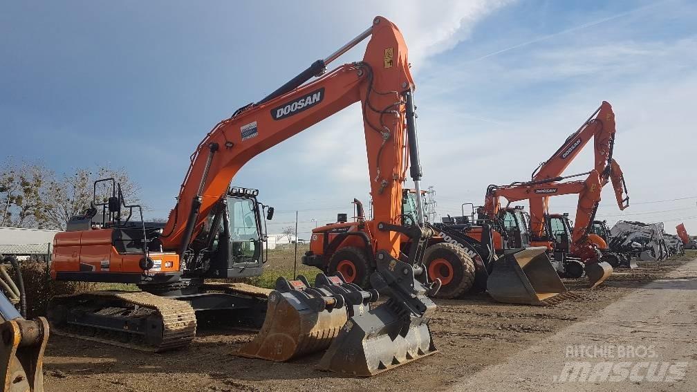 Doosan DX 225 Paletli ekskavatörler