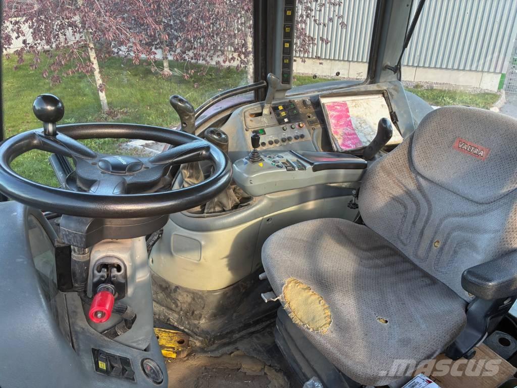 Valtra Traktor T 140 Traktörler