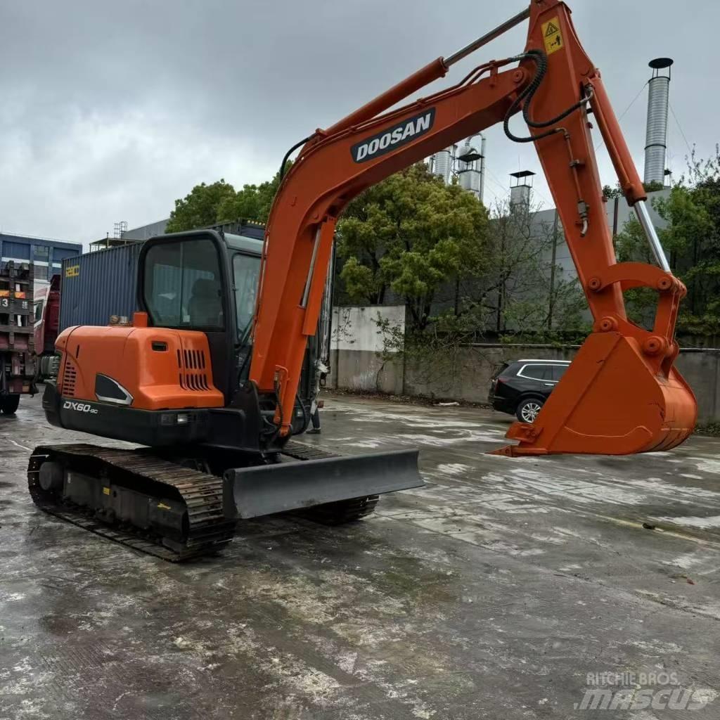 Doosan DX 60-9 C Mini ekskavatörler, 7 tona dek