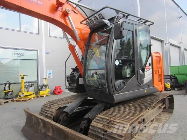 Hitachi ZX 135 Paletli ekskavatörler