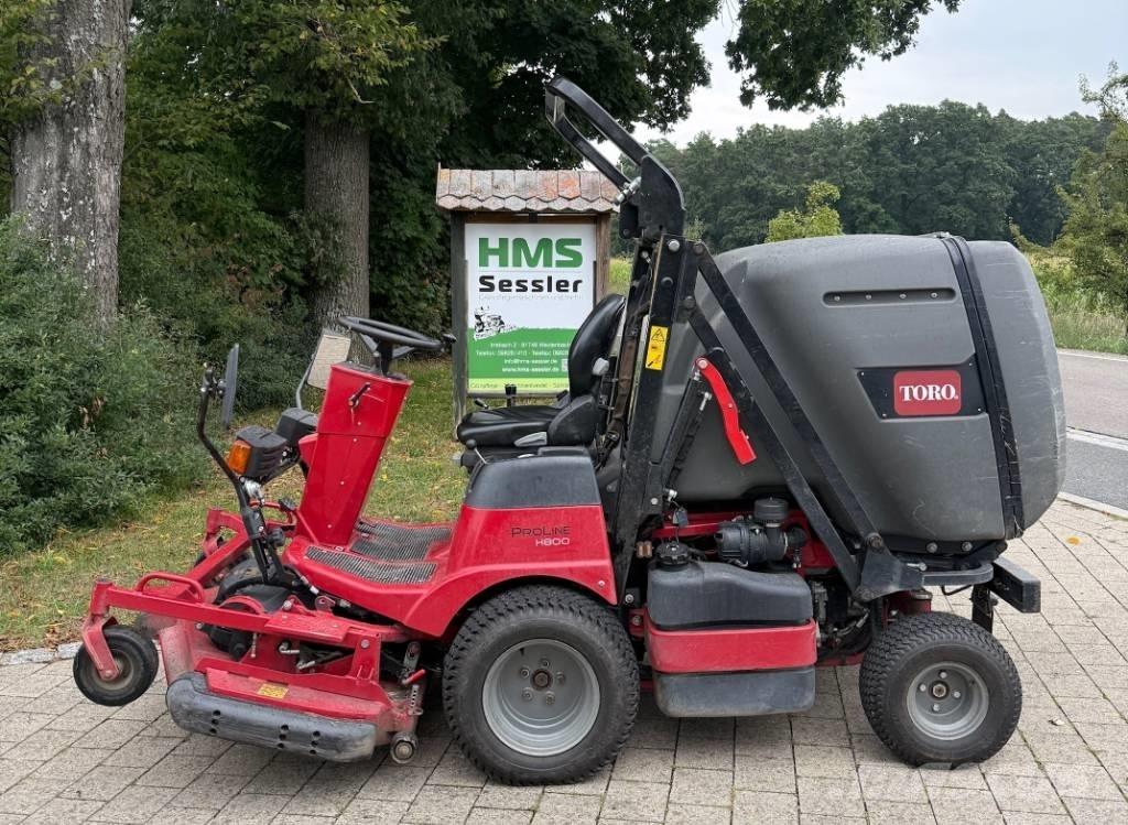 Toro PRO Line H 800 Üzerinde durulan çim biçme makineleri