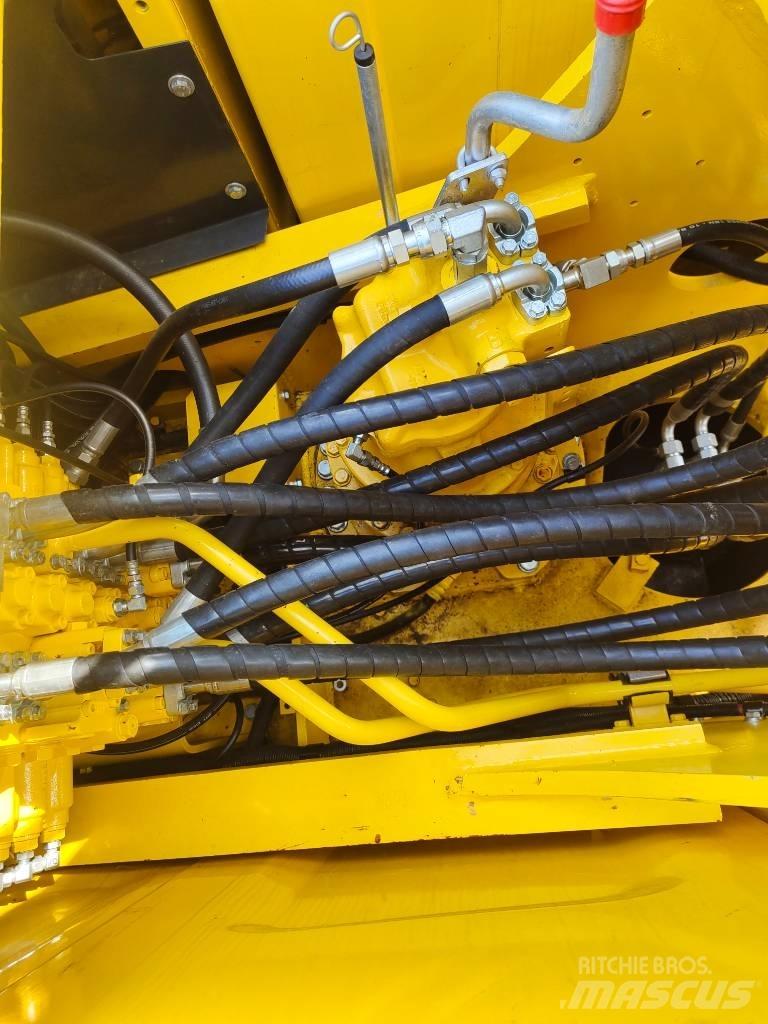 Komatsu PC 240 LC-8 Paletli ekskavatörler