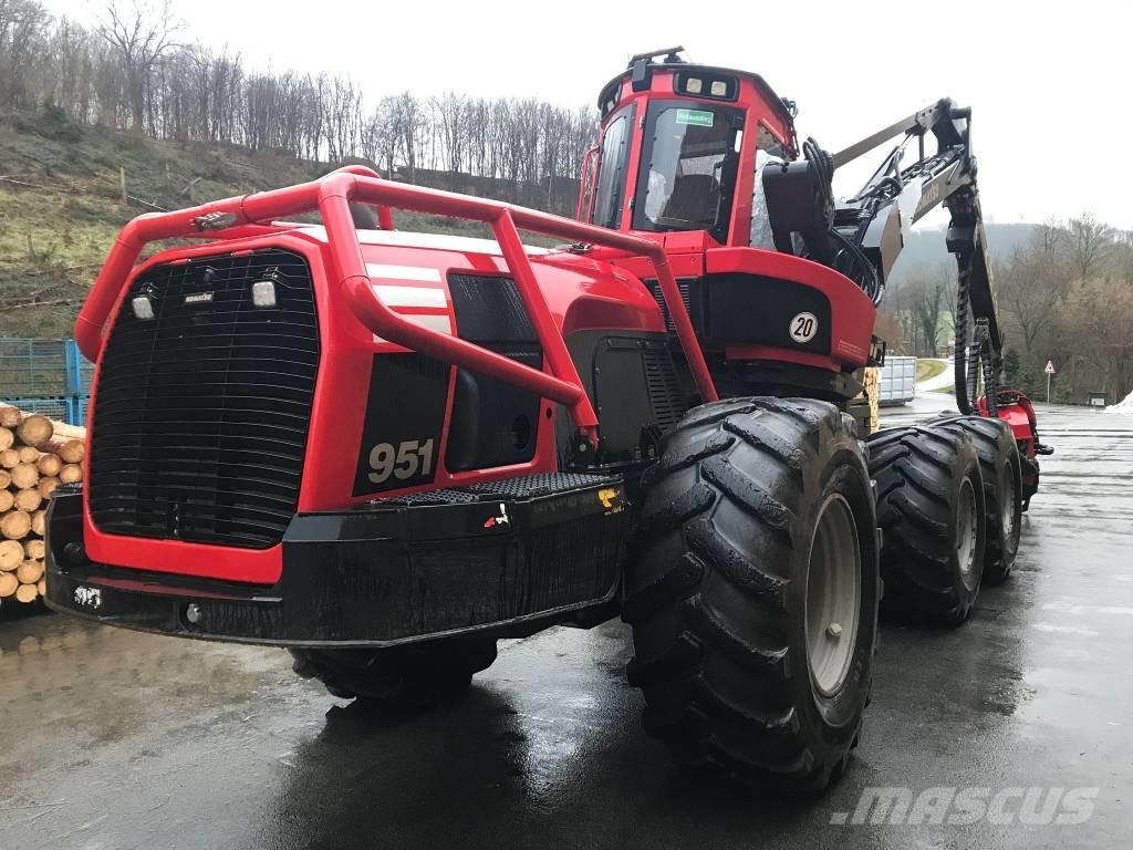 Komatsu 951 Biçerdöverler