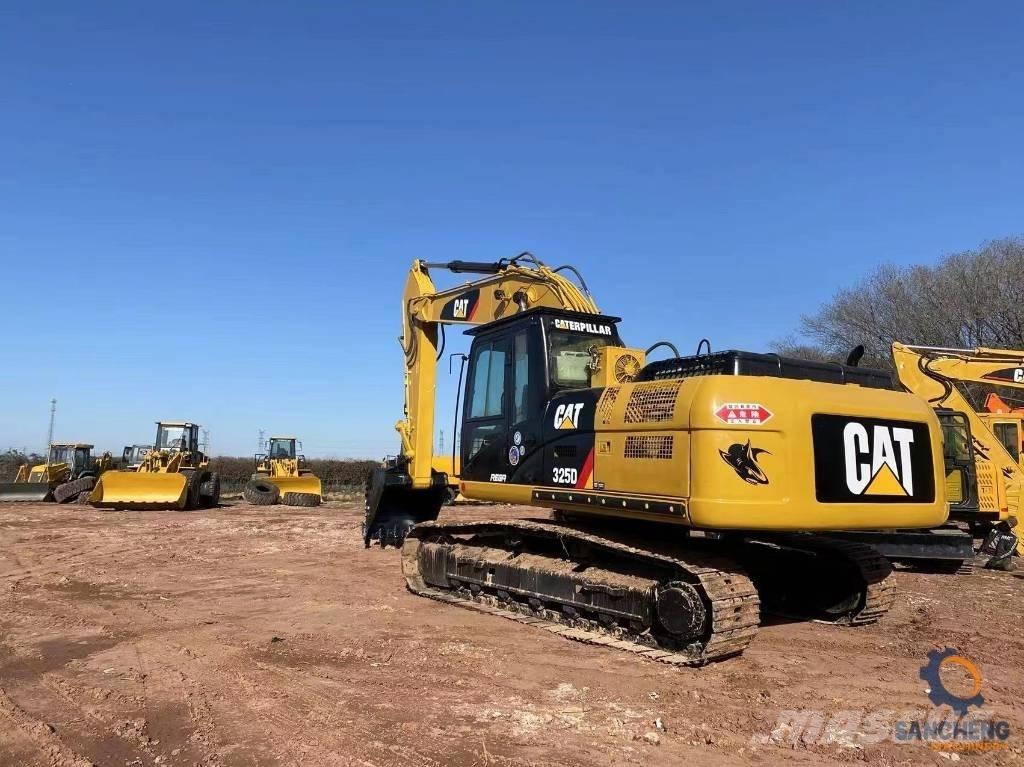 CAT 325 D Paletli ekskavatörler