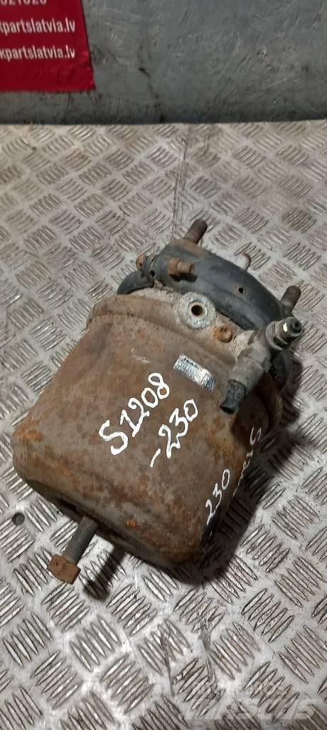 Scania 94 D.    2147775 Frenler
