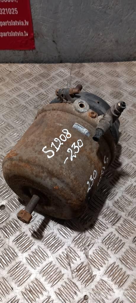 Scania 94 D.    2147775 Frenler