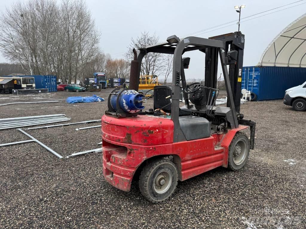 Manitou CG 30 P LPG'li forkliftler