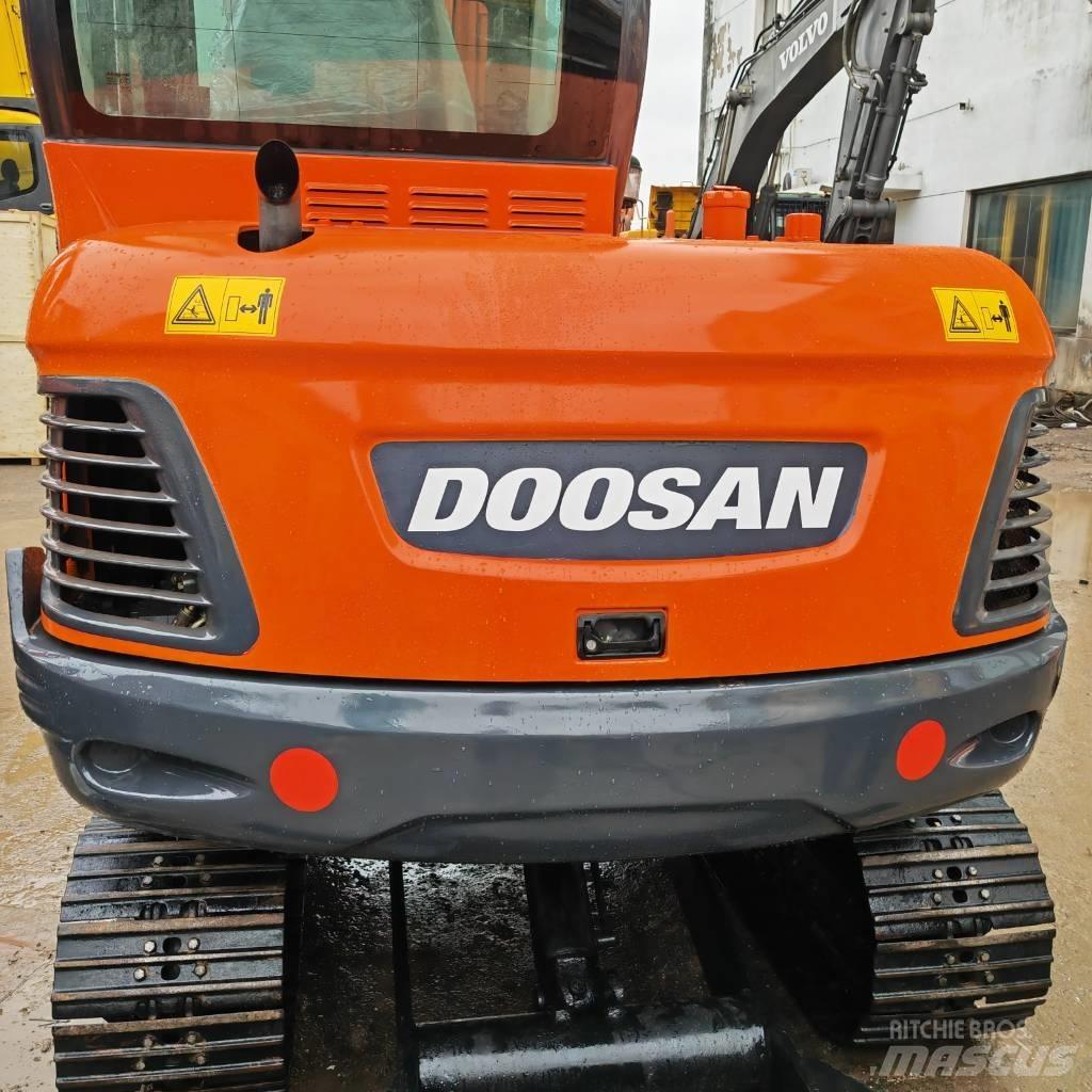 Doosan DX55 Mini ekskavatörler, 7 tona dek