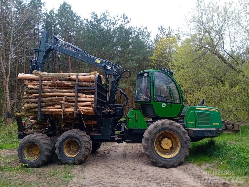 John Deere 1010 E Tomruk yükleyici traktörler