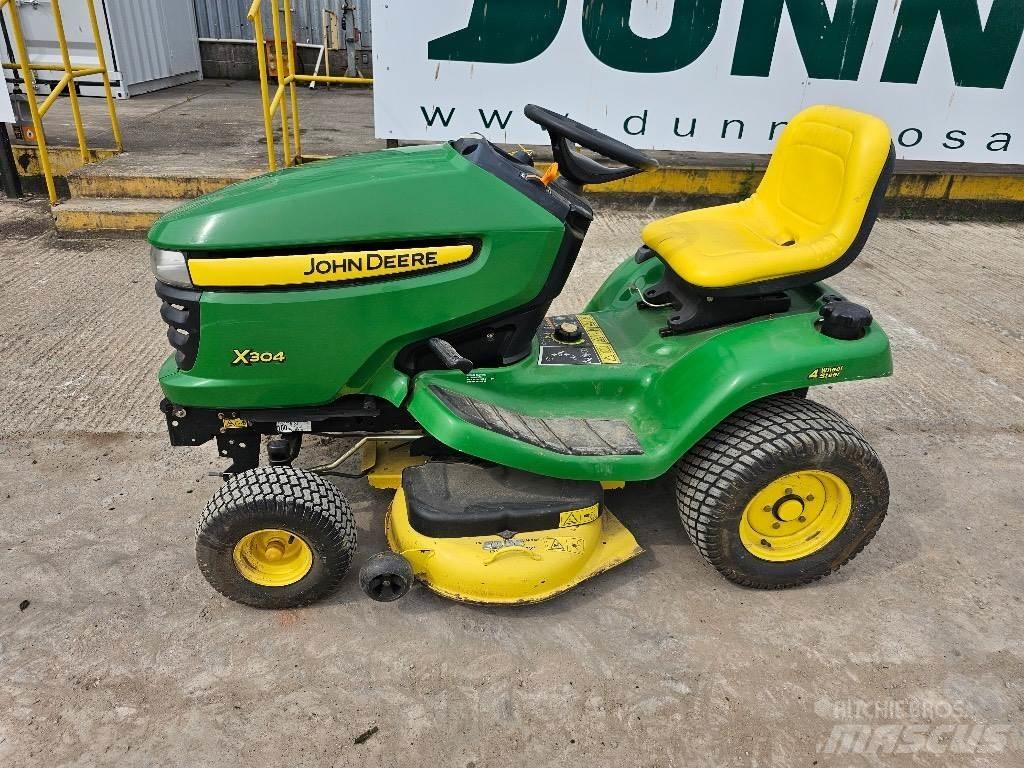 John Deere X 304 Mobil çim biçme makineleri