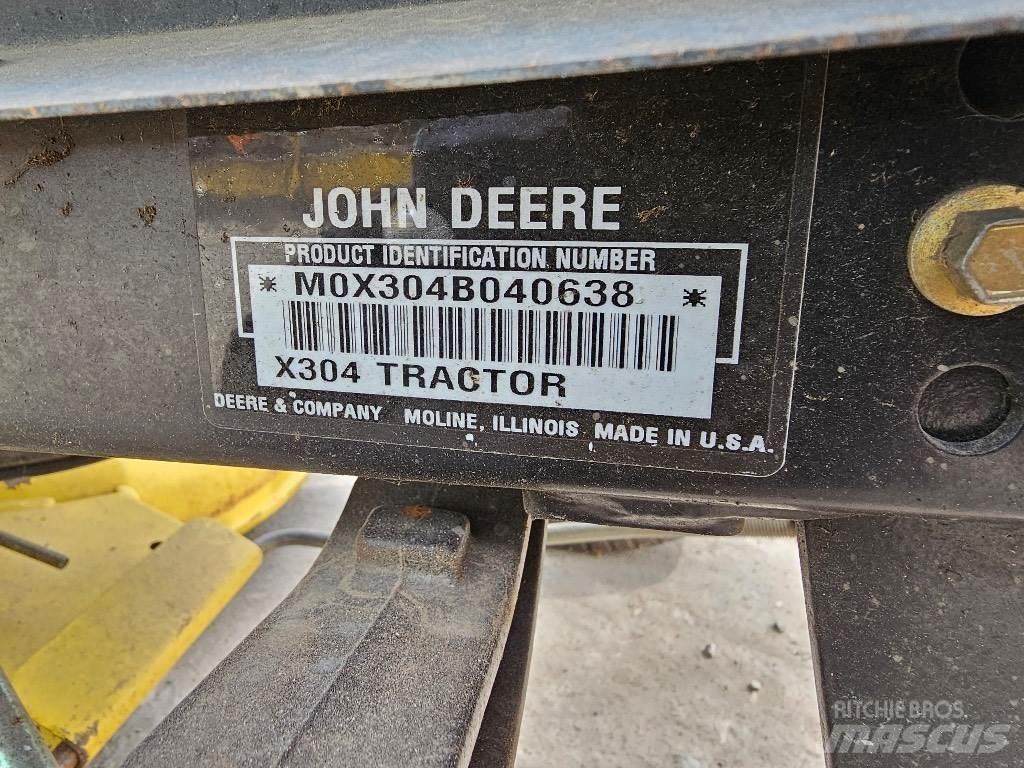 John Deere X 304 Mobil çim biçme makineleri