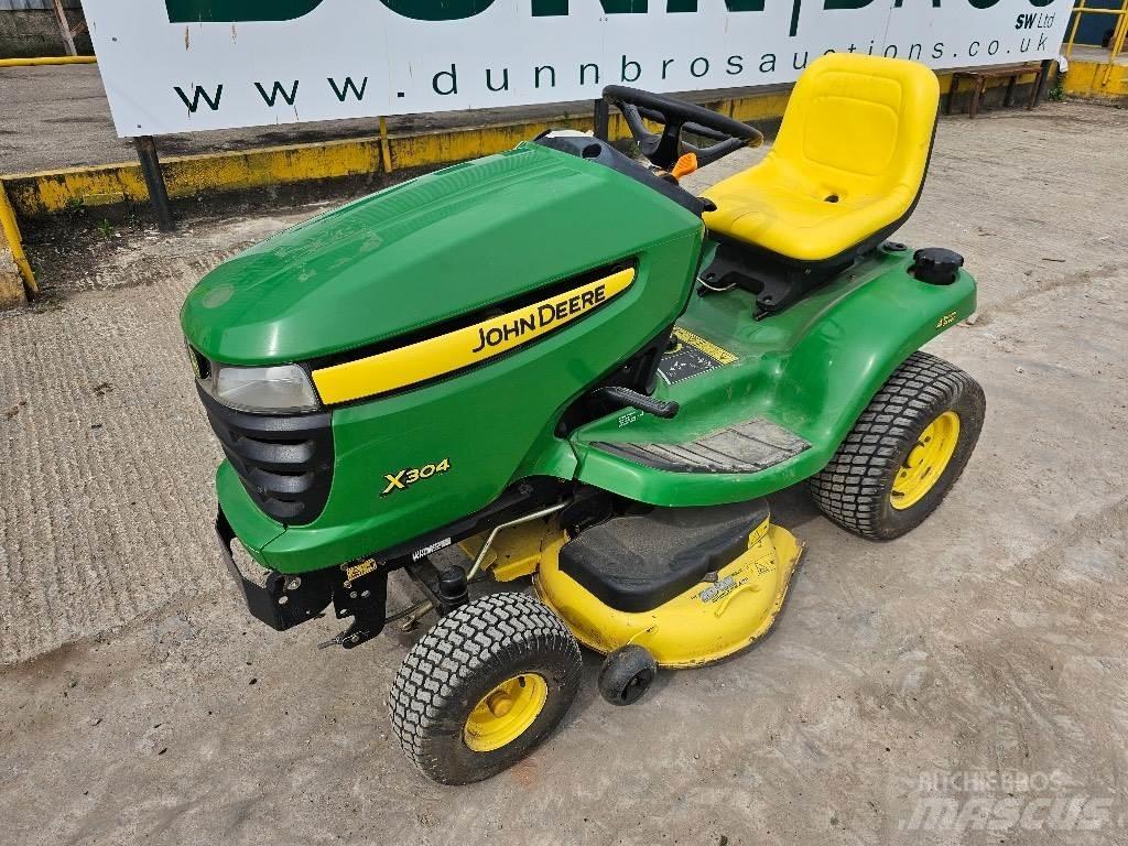 John Deere X 304 Mobil çim biçme makineleri