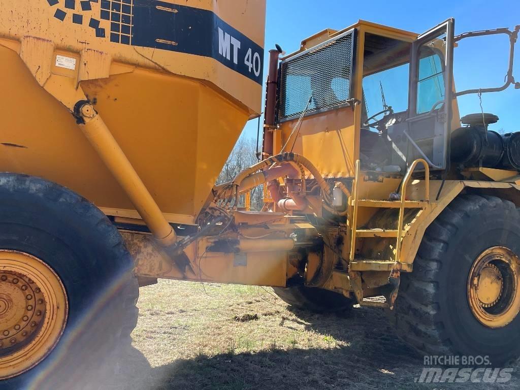 Moxy MT 40 B Belden kirma kaya kamyonu