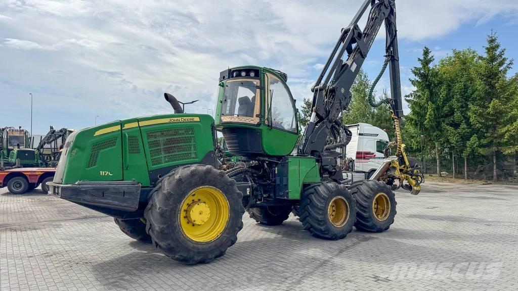 John Deere 1170 E Biçerdöverler