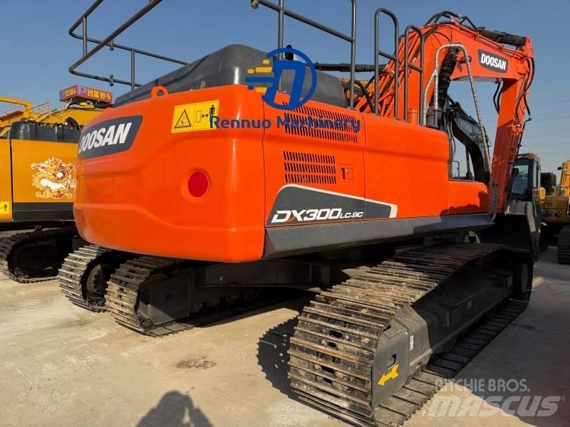 Doosan DX 300LC-9C Paletli ekskavatörler