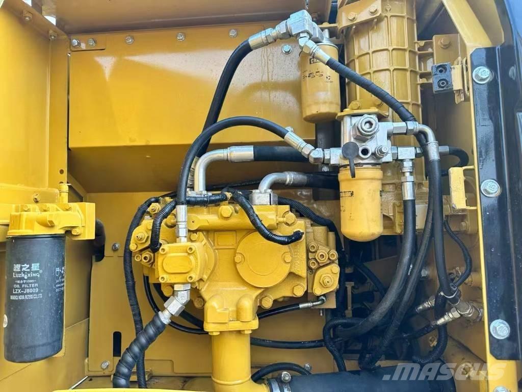 CAT 320 D Paletli ekskavatörler