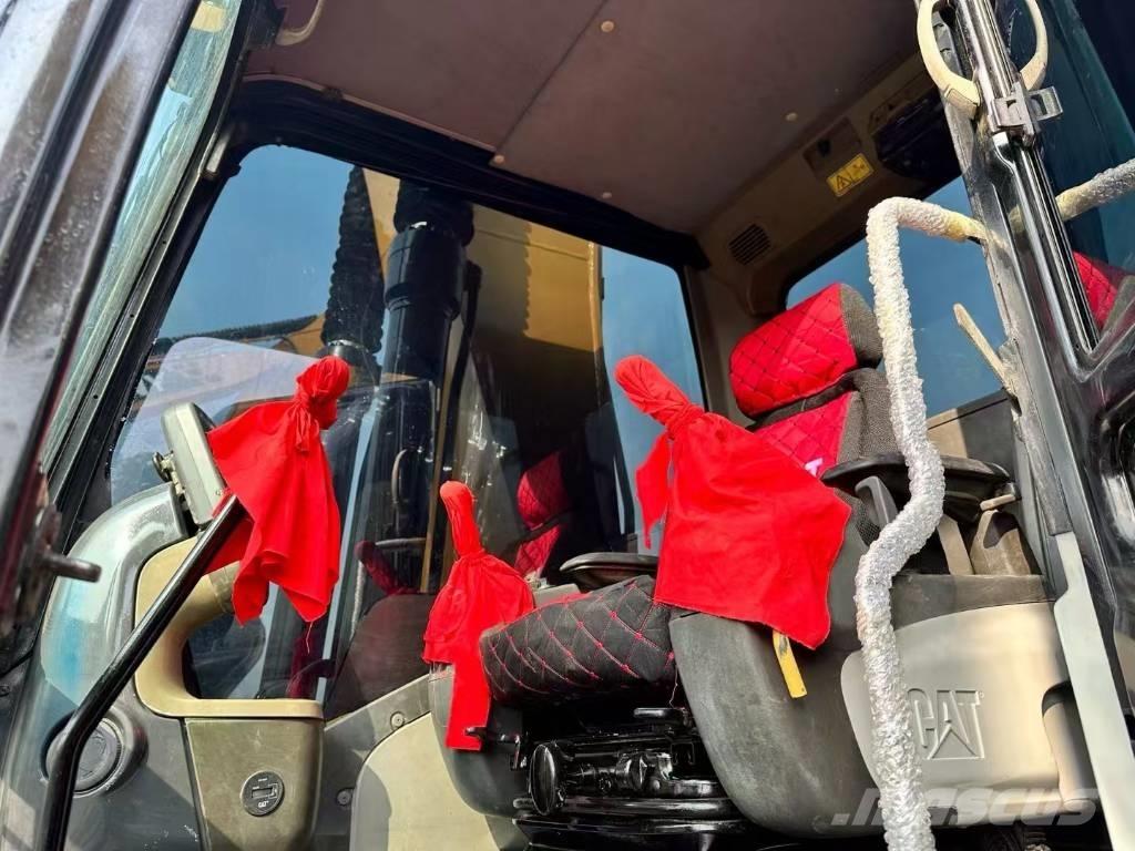 CAT 320 D Paletli ekskavatörler