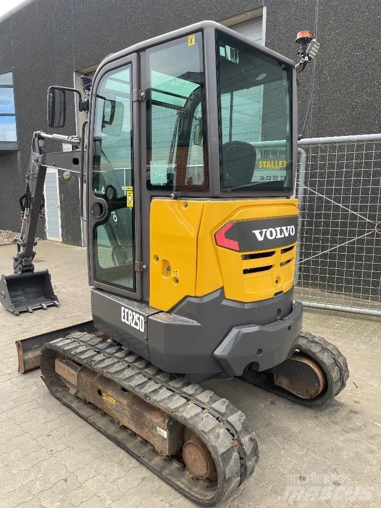 Volvo ECR25D Mini ekskavatörler, 7 tona dek