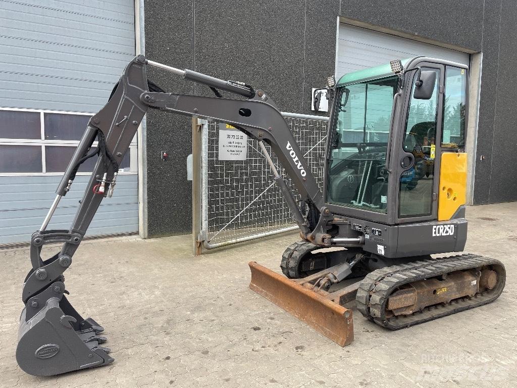 Volvo ECR25D Mini ekskavatörler, 7 tona dek