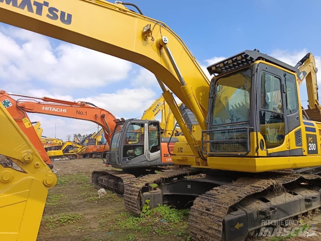 Komatsu PC 200-8 Paletli ekskavatörler
