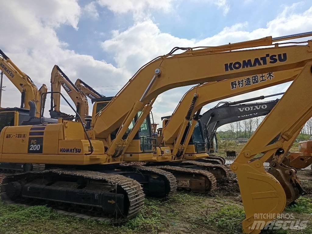 Komatsu PC 200-8 Paletli ekskavatörler