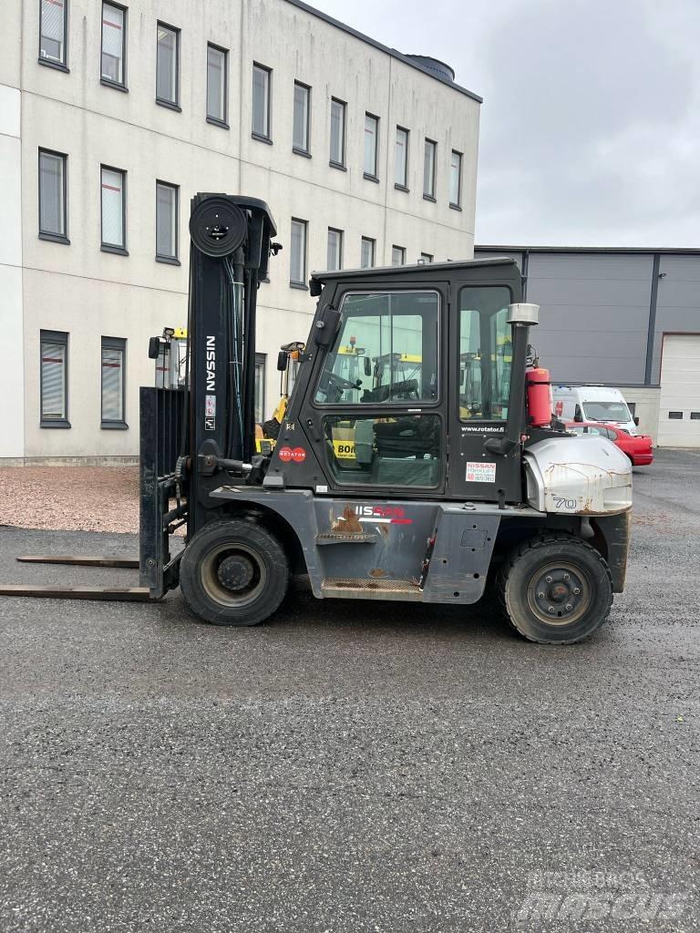 Nissan L1 F6 F70 Y Dizel forkliftler