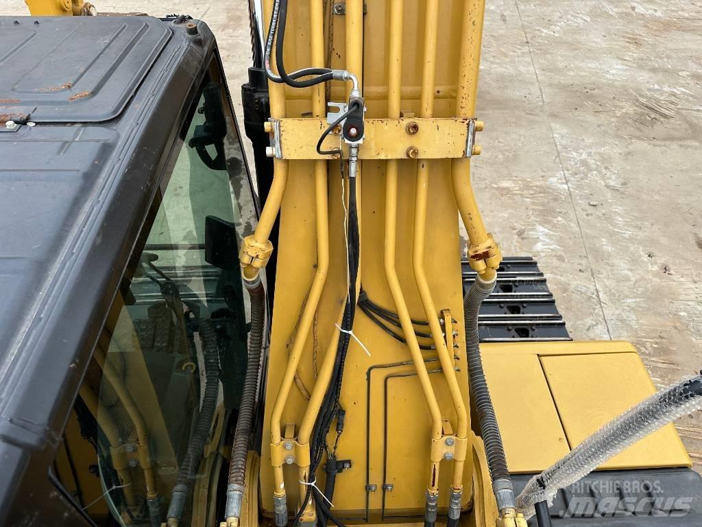 CAT 323GC Paletli ekskavatörler