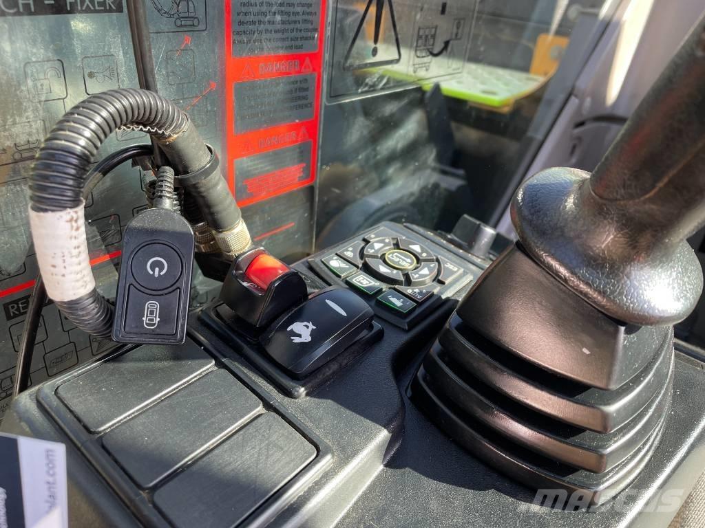 Volvo ECR 235 E Paletli ekskavatörler