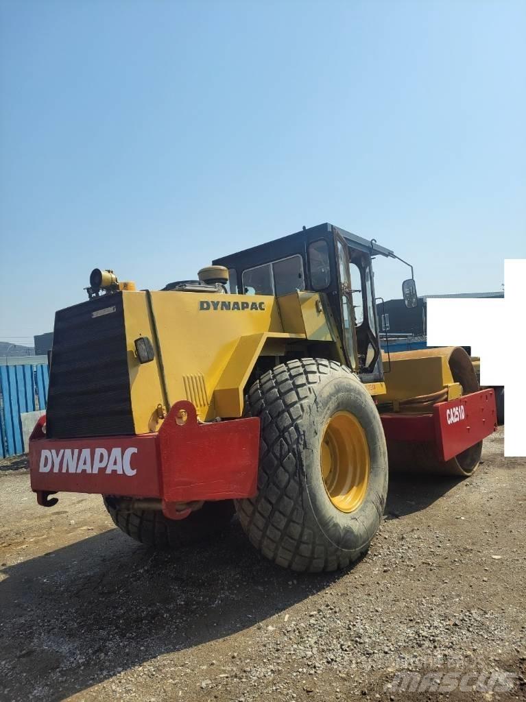 Dynapac CA 251 D Tek tamburlu silindirler