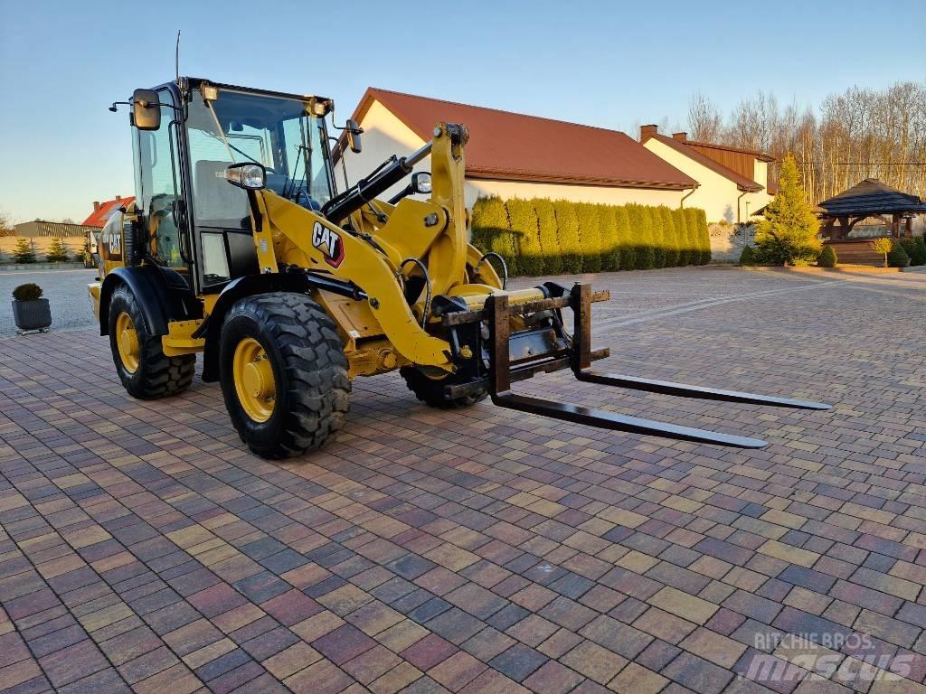 CAT 906 M Tekerlekli yükleyiciler