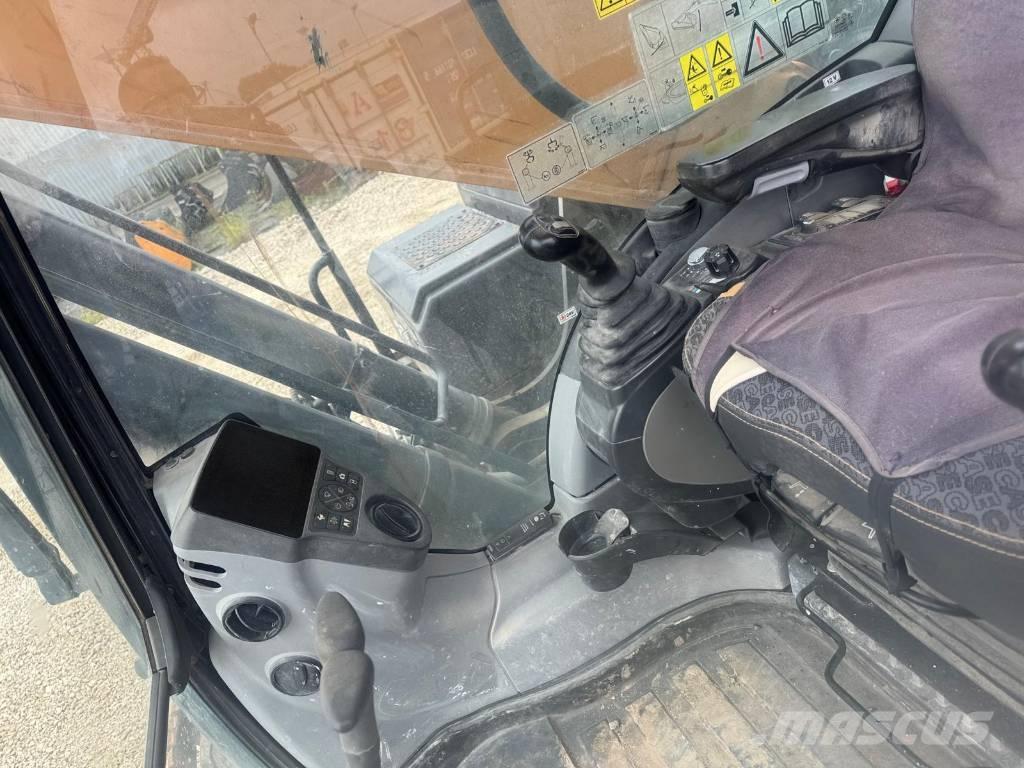 CASE CX 300 D Paletli ekskavatörler