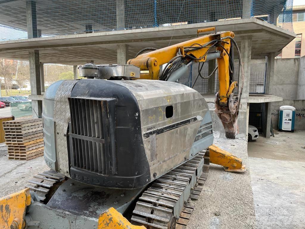 Brokk 330 Diesel Yıkım ekskavatörleri