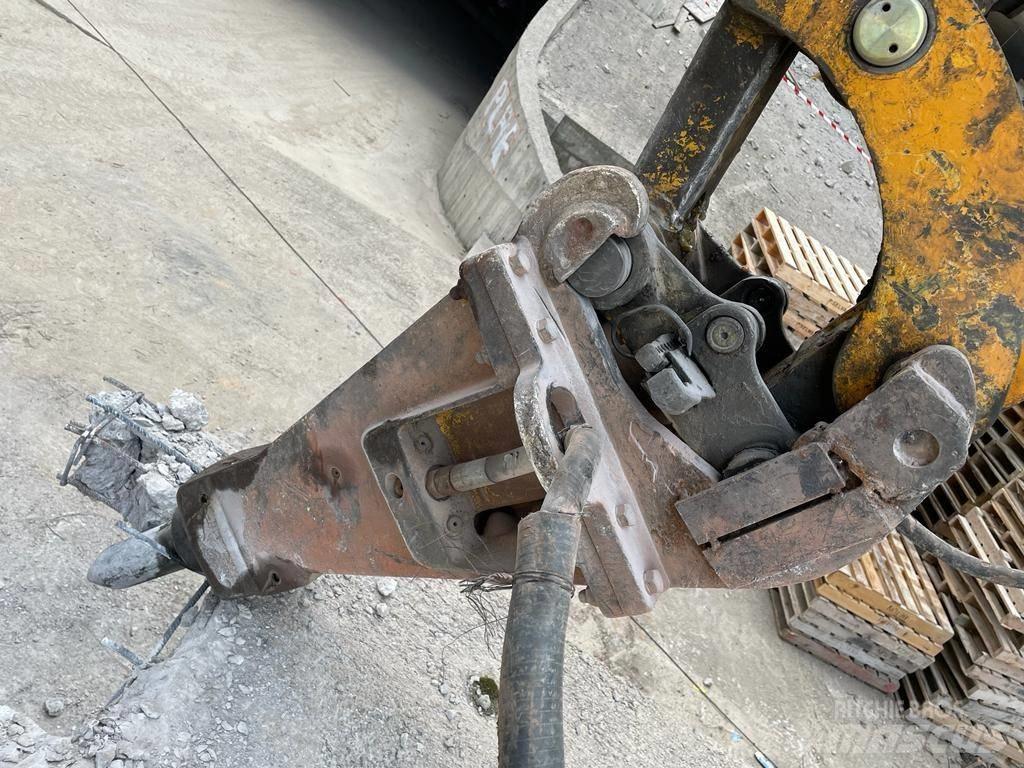 Brokk 330 Diesel Yıkım ekskavatörleri