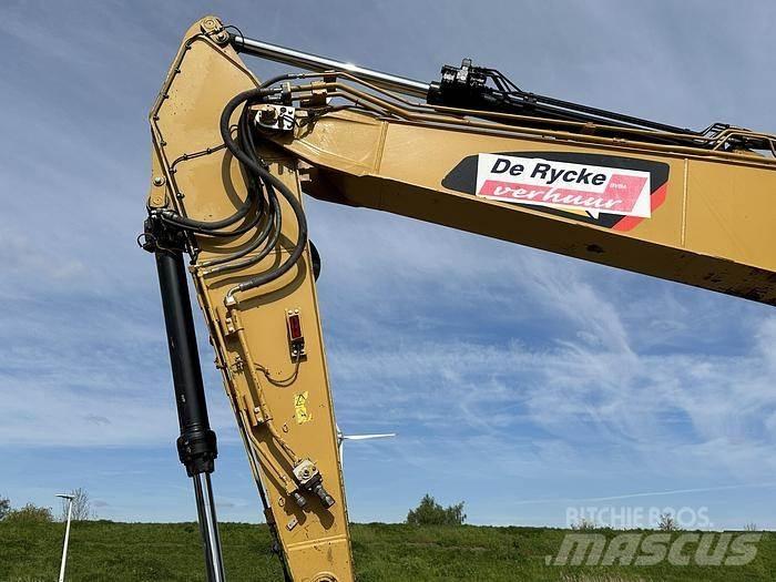 CAT 323FL Paletli ekskavatörler
