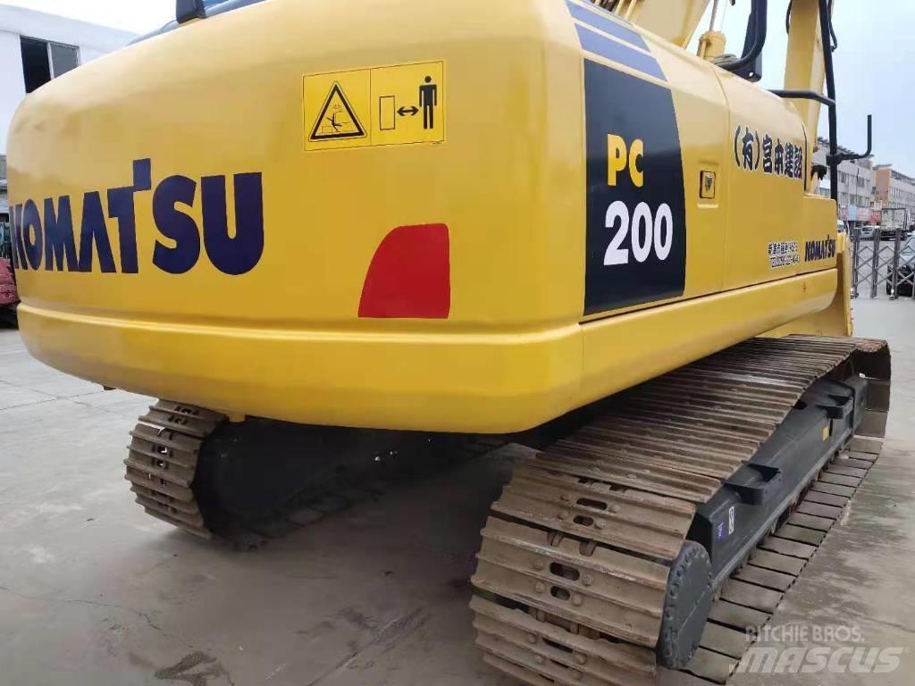 Komatsu PC 200 Paletli ekskavatörler