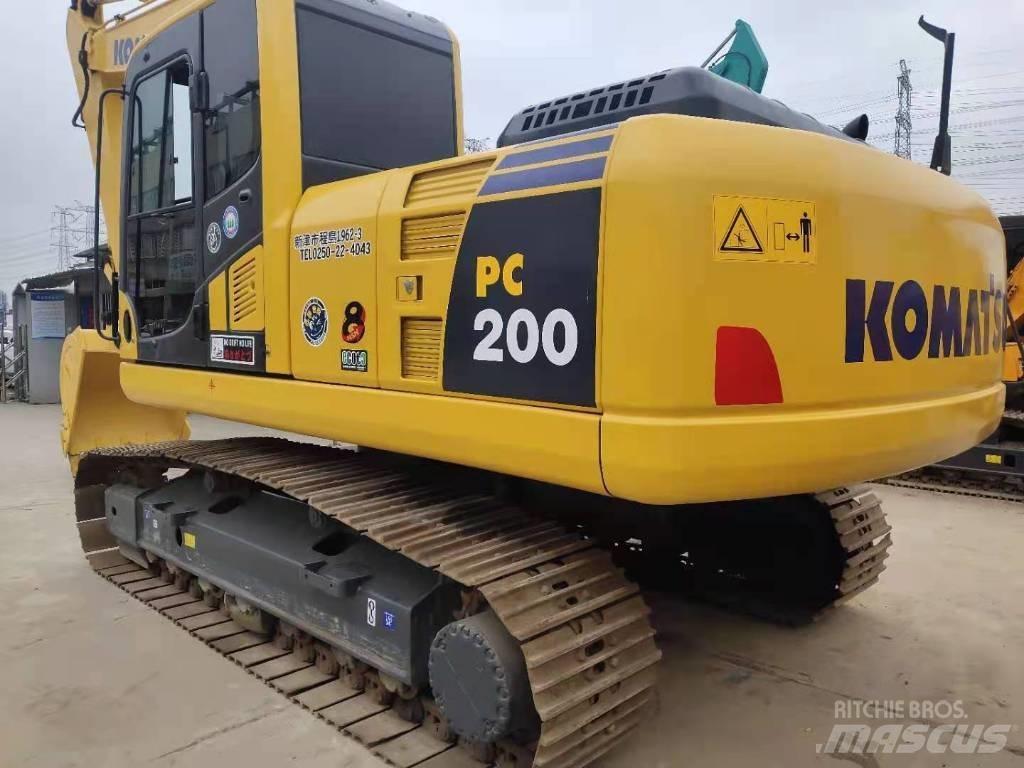 Komatsu PC 200 Paletli ekskavatörler
