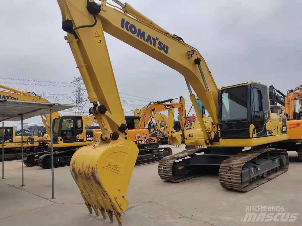 Komatsu PC 200 Paletli ekskavatörler