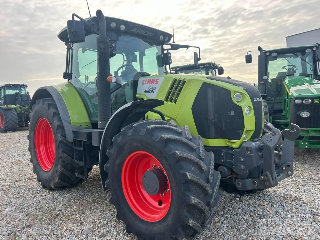CLAAS Arion 640 Traktörler