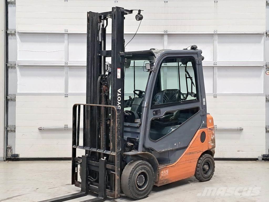 Toyota 02-8FGF18 LPG'li forkliftler