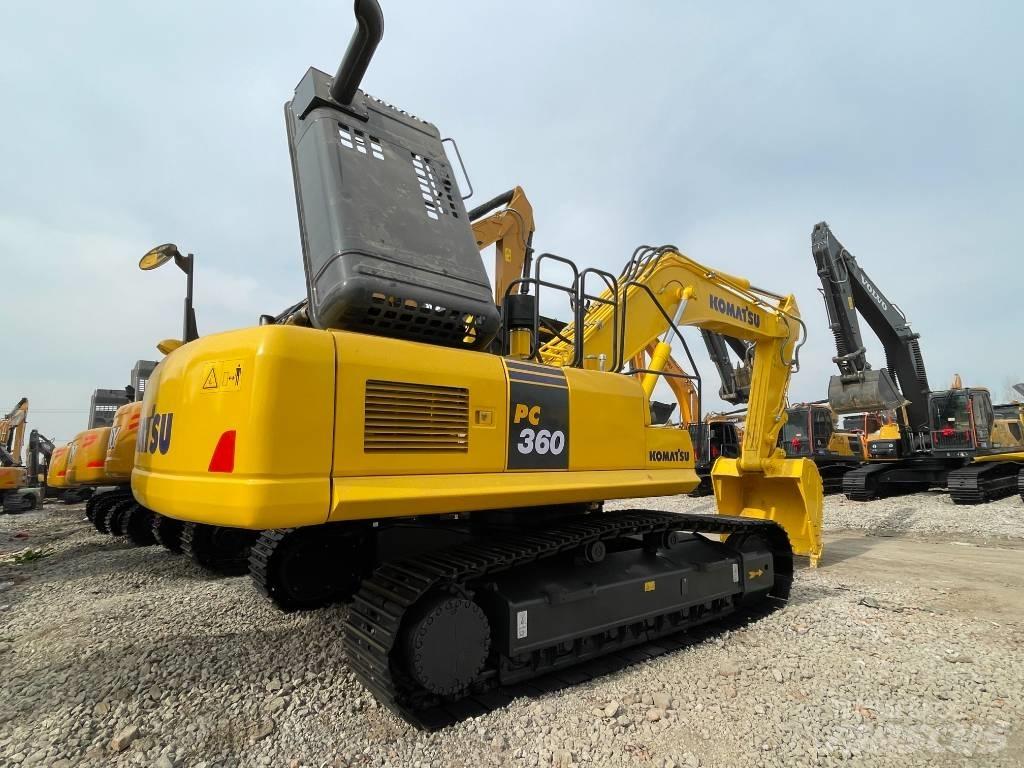 Komatsu PC 360 Paletli ekskavatörler
