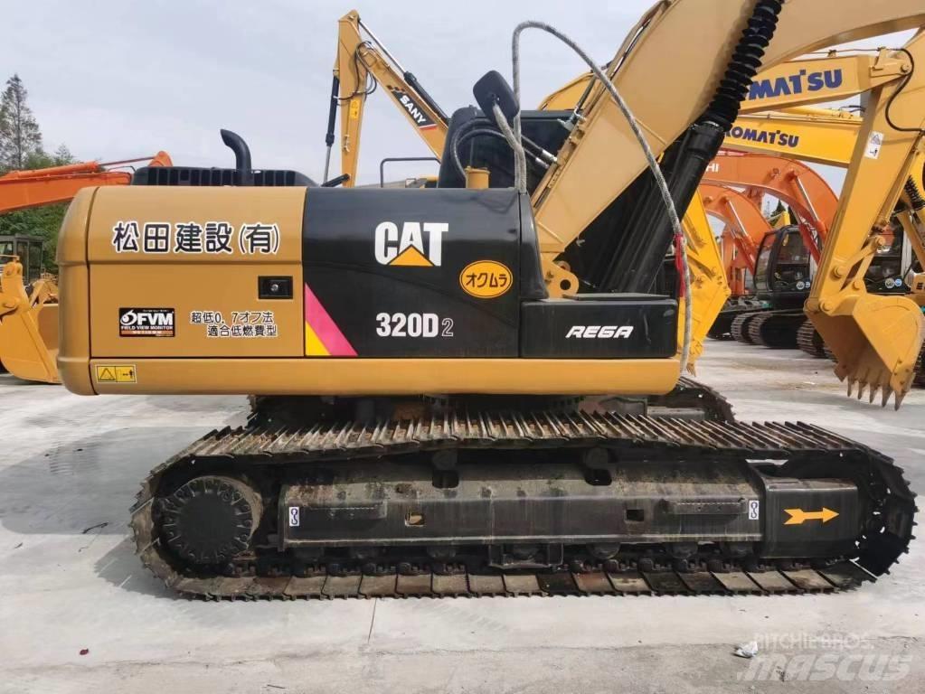 CAT 320D2 Paletli ekskavatörler