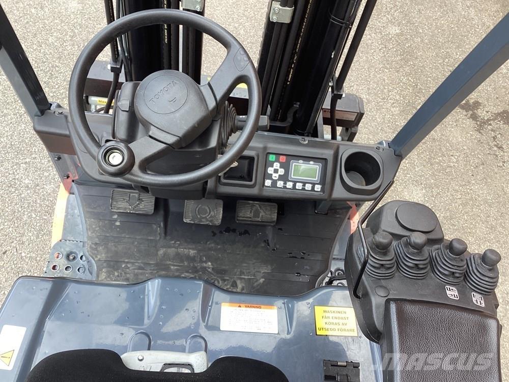 Toyota 8FBEK16T Elektrikli forkliftler
