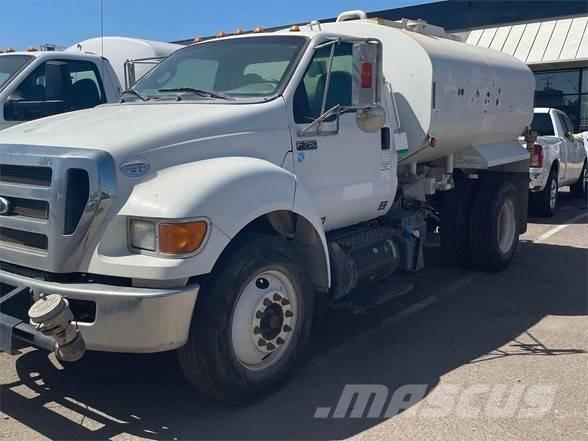 Ford F750 Tankerli kamyonlar