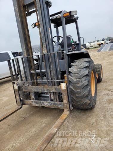 CASE 586H Arazi tipi forklift