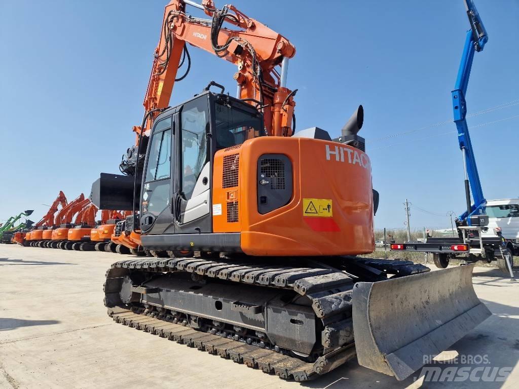 Hitachi ZX135-6 Paletli ekskavatörler