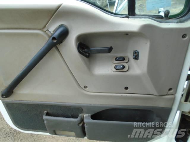 Sterling L 9500 Çekiciler